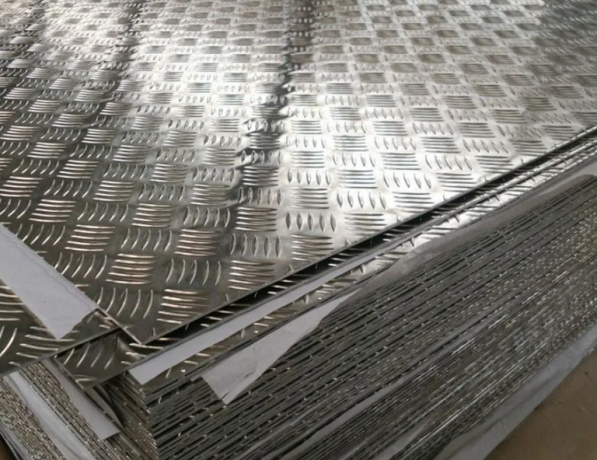 Лист рифленый алюминиевый апельсиновая корка Д16Т 0,7 мм ГОСТ 21631-2019 фото