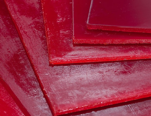 Полиуретан пластина красная ПФЛ-100 (98ЕД) 40х500х500 мм ТУ 2292-003-45130869-2004 фото