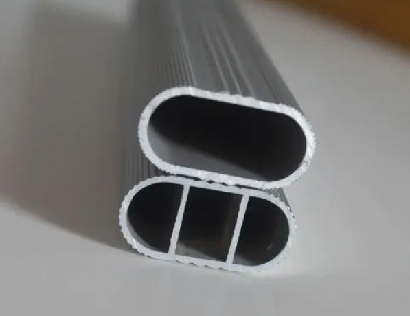 Профиль алюминиевый прессованный овальный Д1 30х15х3 мм ГОСТ 18591-91 фото