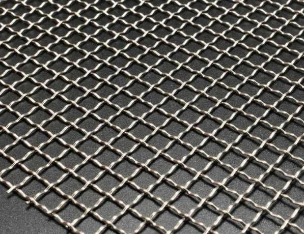 Сетка стальная рифленая оцинкованная для грохота 20Х13 5,6х40х40 мм ГОСТ 3306-88 фото