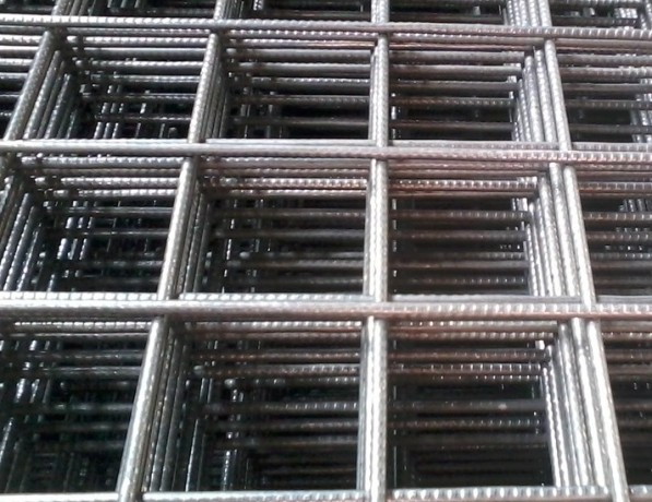 Сетка стальная кладочная сварная в рулоне ВР-1 3х50х50х380 мм ГОСТ 23279-2012 фото