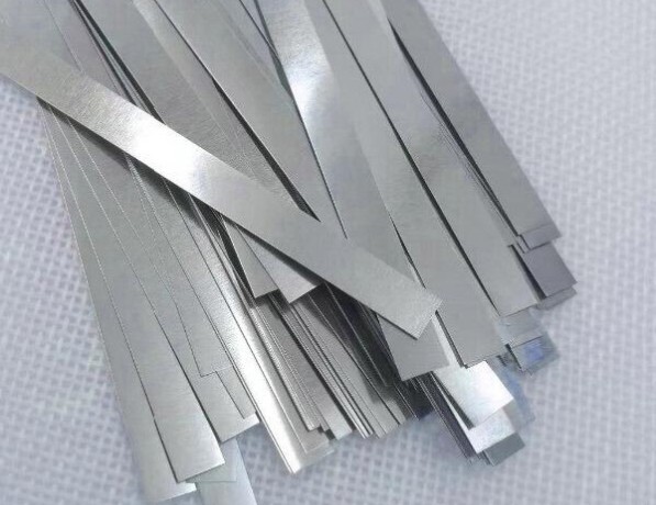 Шина титановая ОТ4 0,8х300 мм ГОСТ 22176-76 фото